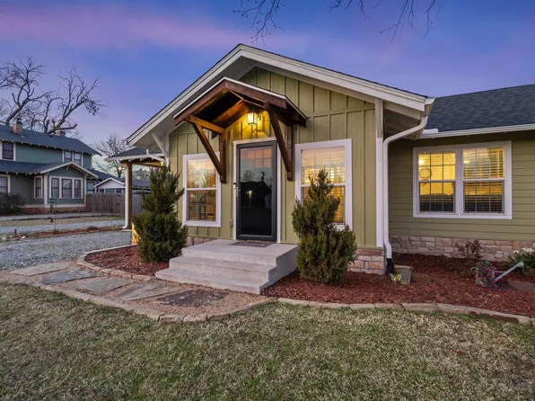 110 E Houston St, Leonard, TX 75452