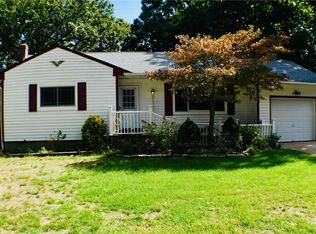 39 Forest Rd, Centereach, NY 11720