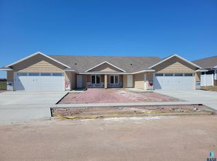 1409 S Ebenezer Ave, Sioux Falls, SD 57106