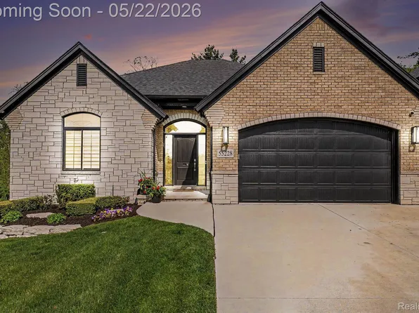 55228 Benson Ct, Shelby Township, MI 48316