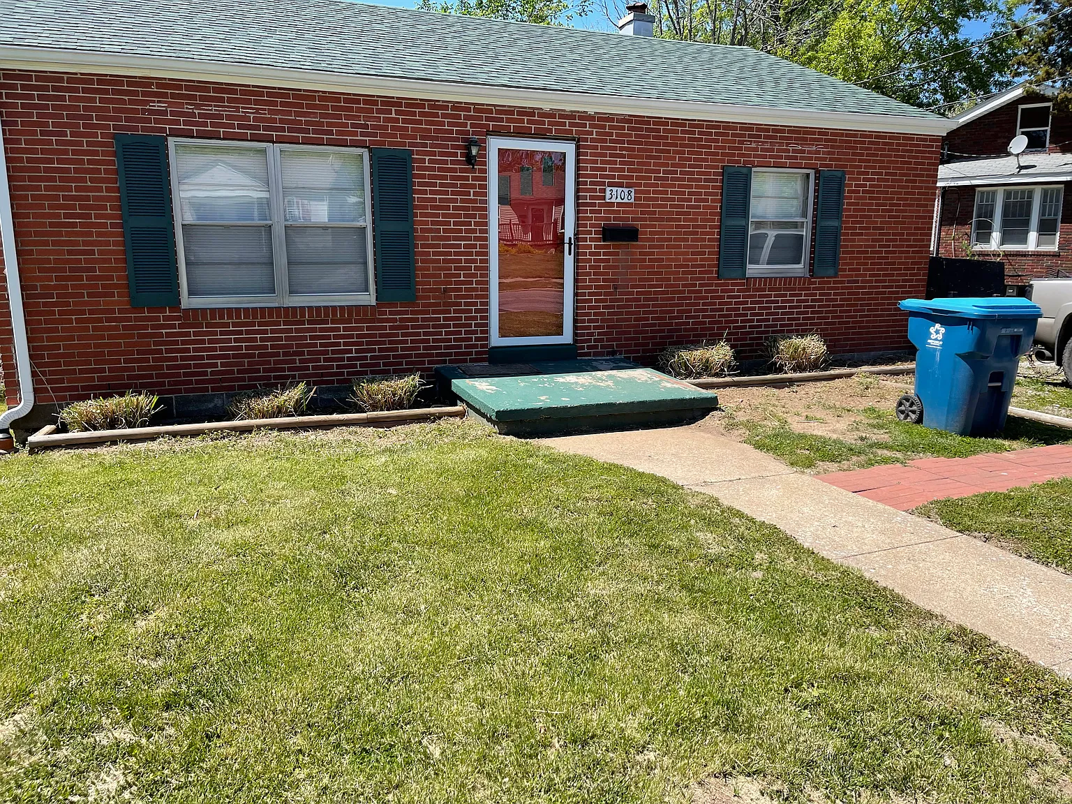 2 bed, 900 sqft, $1,150 — Photo 1