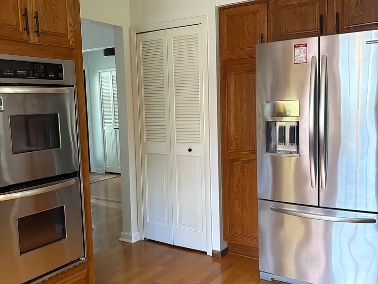 4660 W Point Dr — Photo 8
