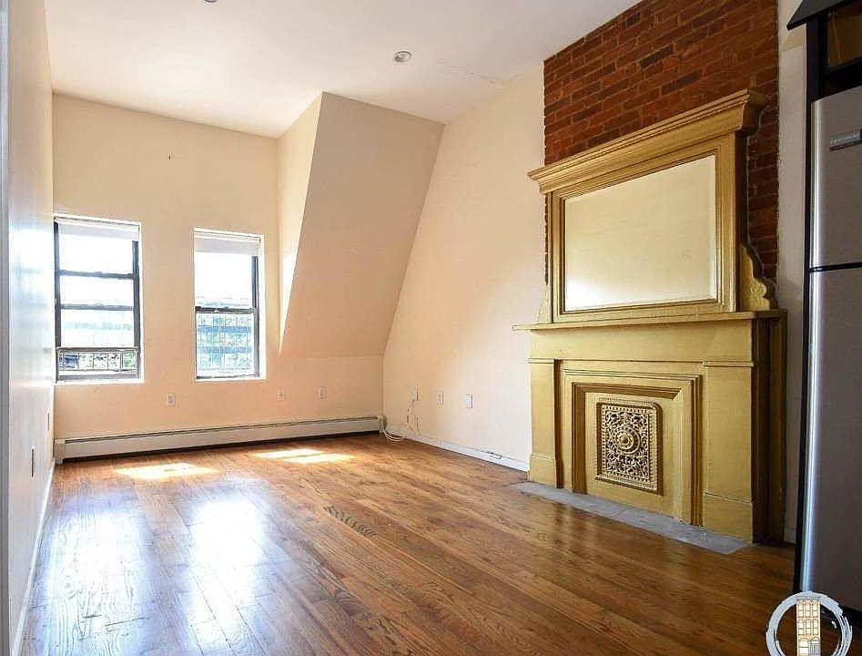 1st image of 171 Hancock St APT 10