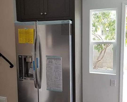 3rd image of 3829 Globe Ave #A