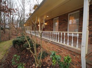 8 Kenton Furnace Dr, Ashland, KY 41101
