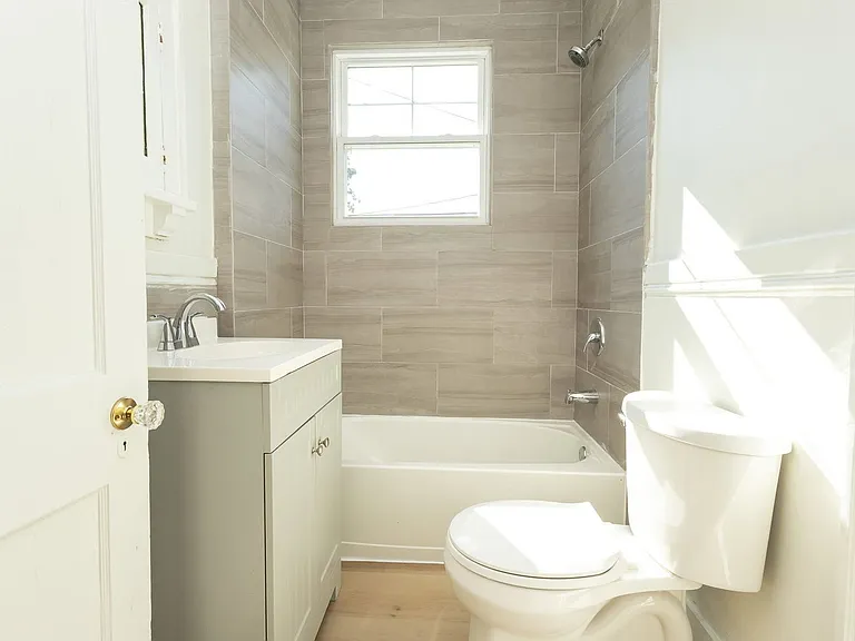 1705 Bennett Ave — Photo 13