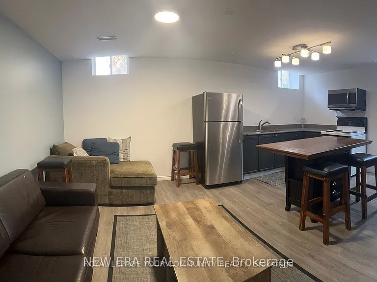 1031 Lake Dr N #LOWER — Photo 6