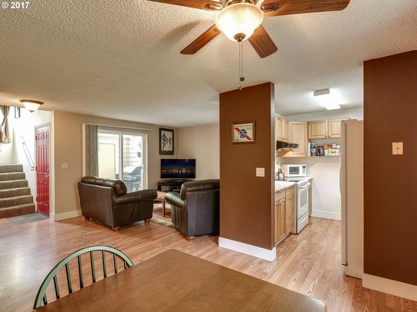 1630 Village Park Pl