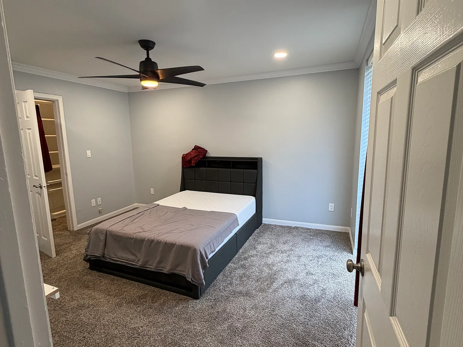 7145 Fair Oaks Ave — Photo 1