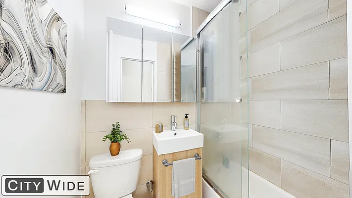 Rented by City Wide Apartments | media 3