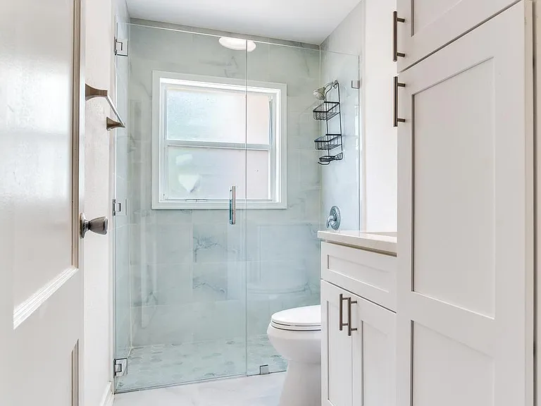2514 W Gray St — Photo 4