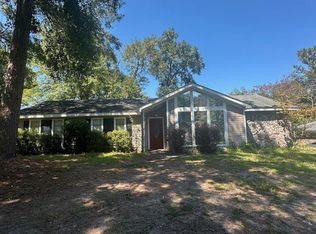 5512 White Pine Dr, Mobile, AL 36693