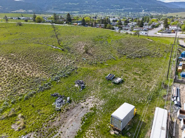 Nicola Ave E, Merritt, BC V1K 1H3