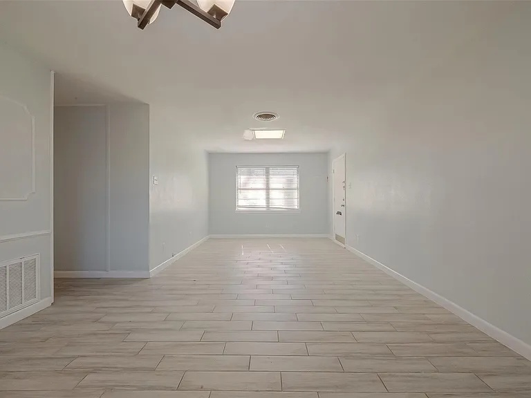 3426 Bradford St — Photo 12