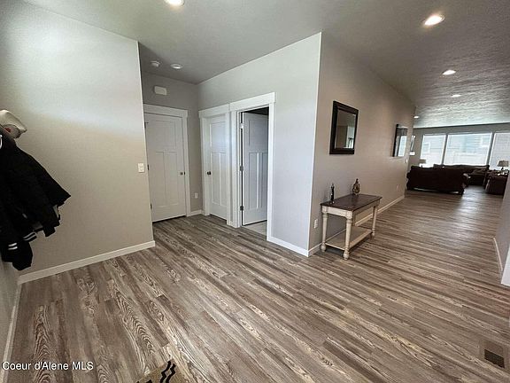 3rd image of 5548 W Gumwood Cir