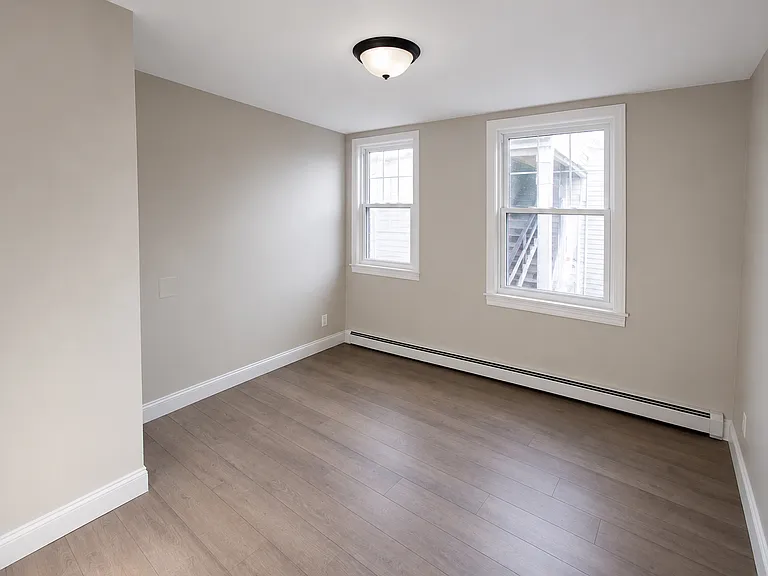 311 Canal St #4 — Photo 3