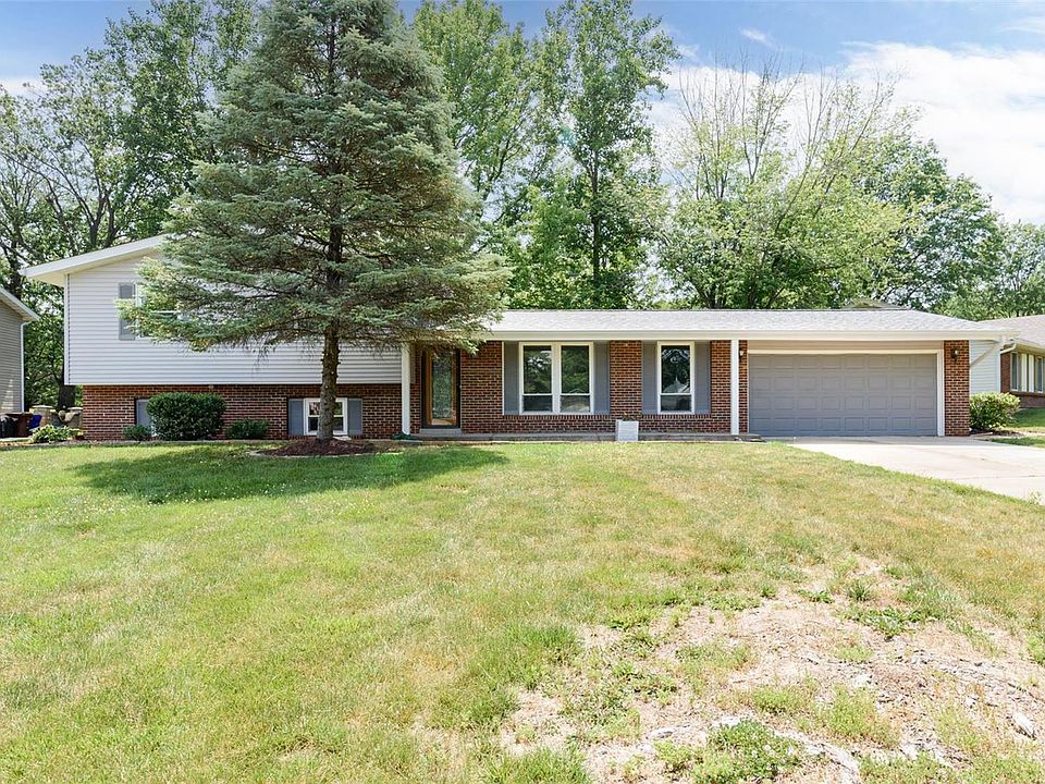1st image of 29 Picardy Dr