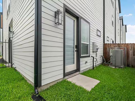 3rd image of 4013 Griggs Rd Unit K-1