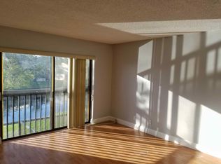 1060 NW 99th Ave, Pembroke Pines, FL 33024