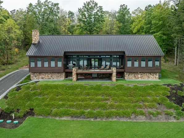 5864 Seneca Point Rd, Naples, NY 14512
