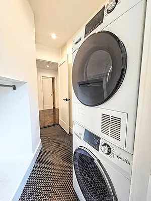 Rented by Kasin Management | media 10