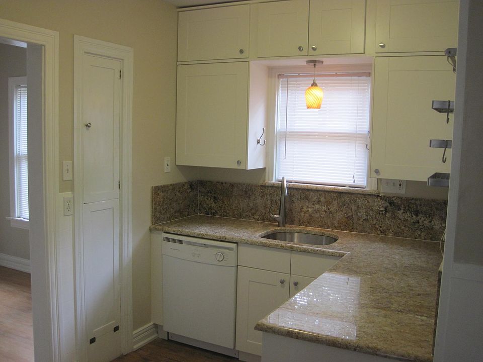 Granite countertops, IKEA cabinets!