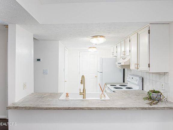 5th image of 808 Olde Pioneer Trl APT 182
