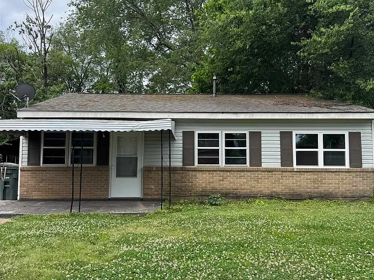 1219 Grace St NW — Photo 1