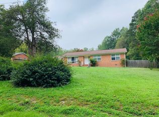 4504 Lansbury Rd, Greensboro, NC 27406