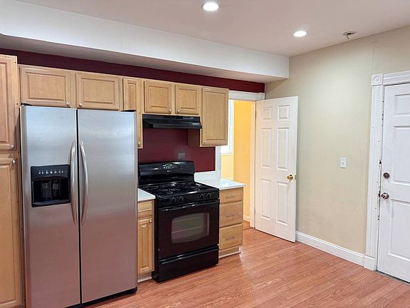 5th image of 10 Bucknam St #2