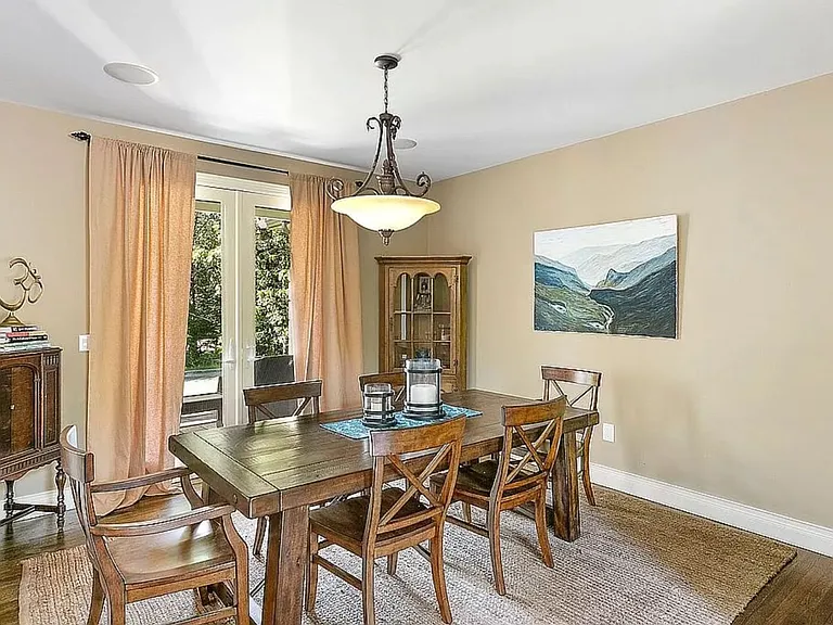 3 Clara Dr — Photo 7