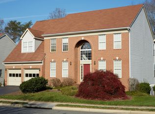 8902 Mountain Ash Dr, Springfield, VA 22153