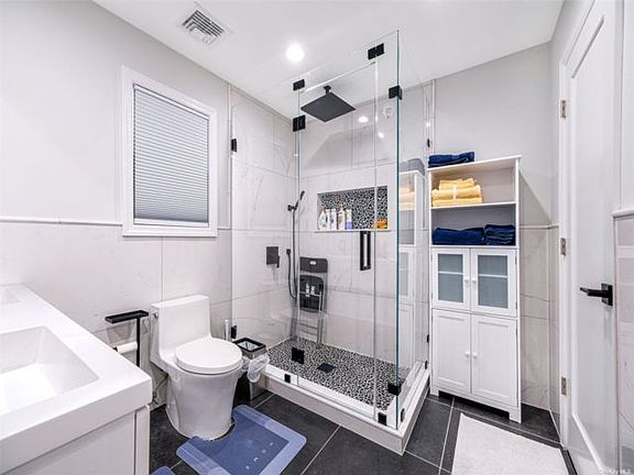 5th image of 1617 Front St #2