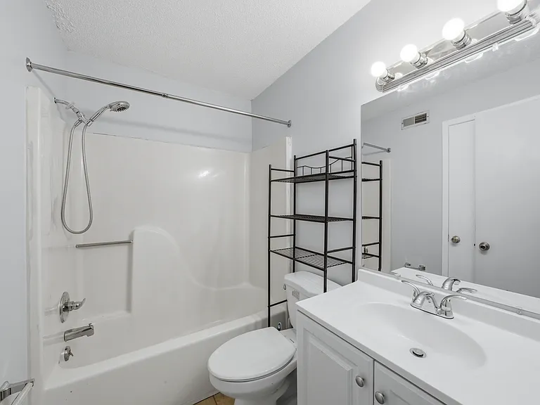 4433 Townhouse Way — Photo 2
