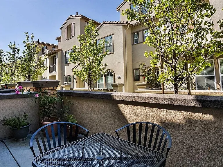 5230 Fioli Loop — Photo 10