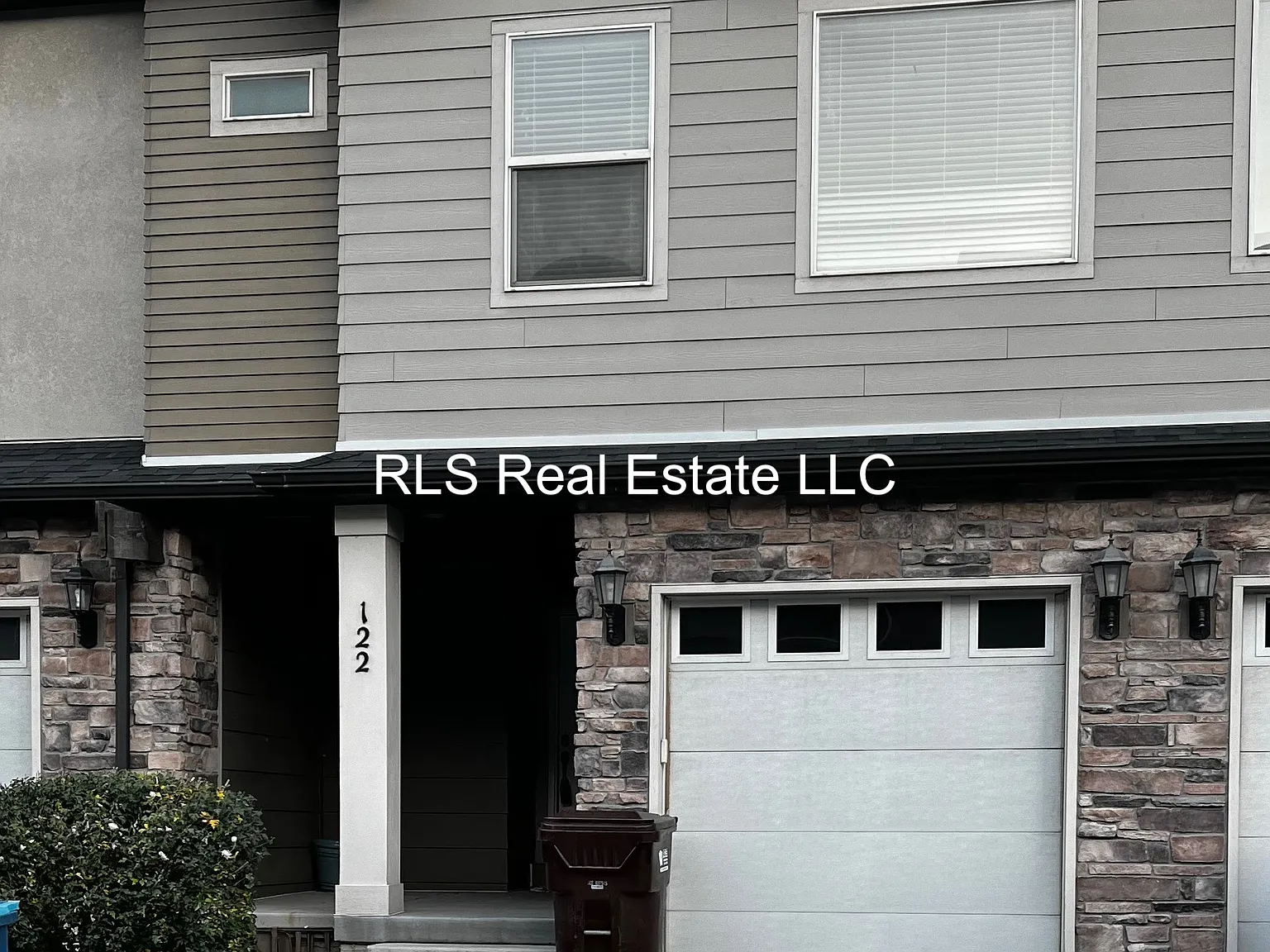 3 bed, 2.5 bath, 1420 sqft, $575 — Photo 1