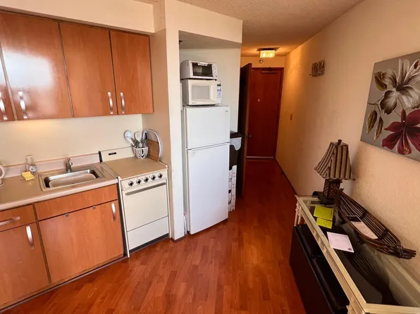 300 Wai Nani Way, Honolulu, HI