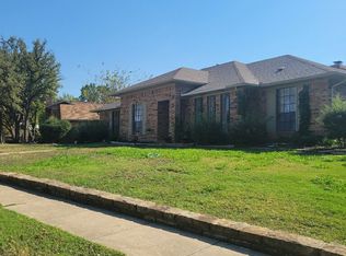 1620 Walker Dr, Carrollton, TX 75007