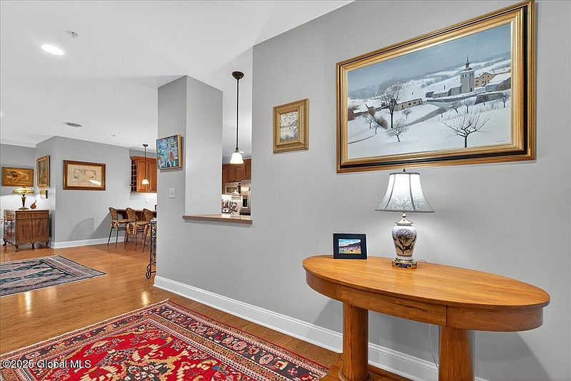 5th image of 70 Railroad Place #207