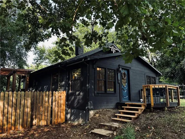 2600 N 2nd St, Saint Joseph, MO 64505