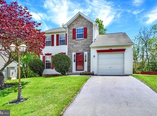 1711 Ashcombe Dr, Dover, PA