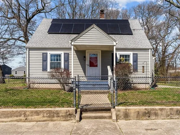 181 Vera St, Warwick, RI 02886