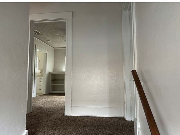 3rd image of 1310 N Linden Ave #1310