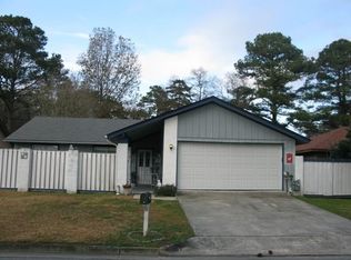 6 Chantilly Ct, Savannah, GA 31419