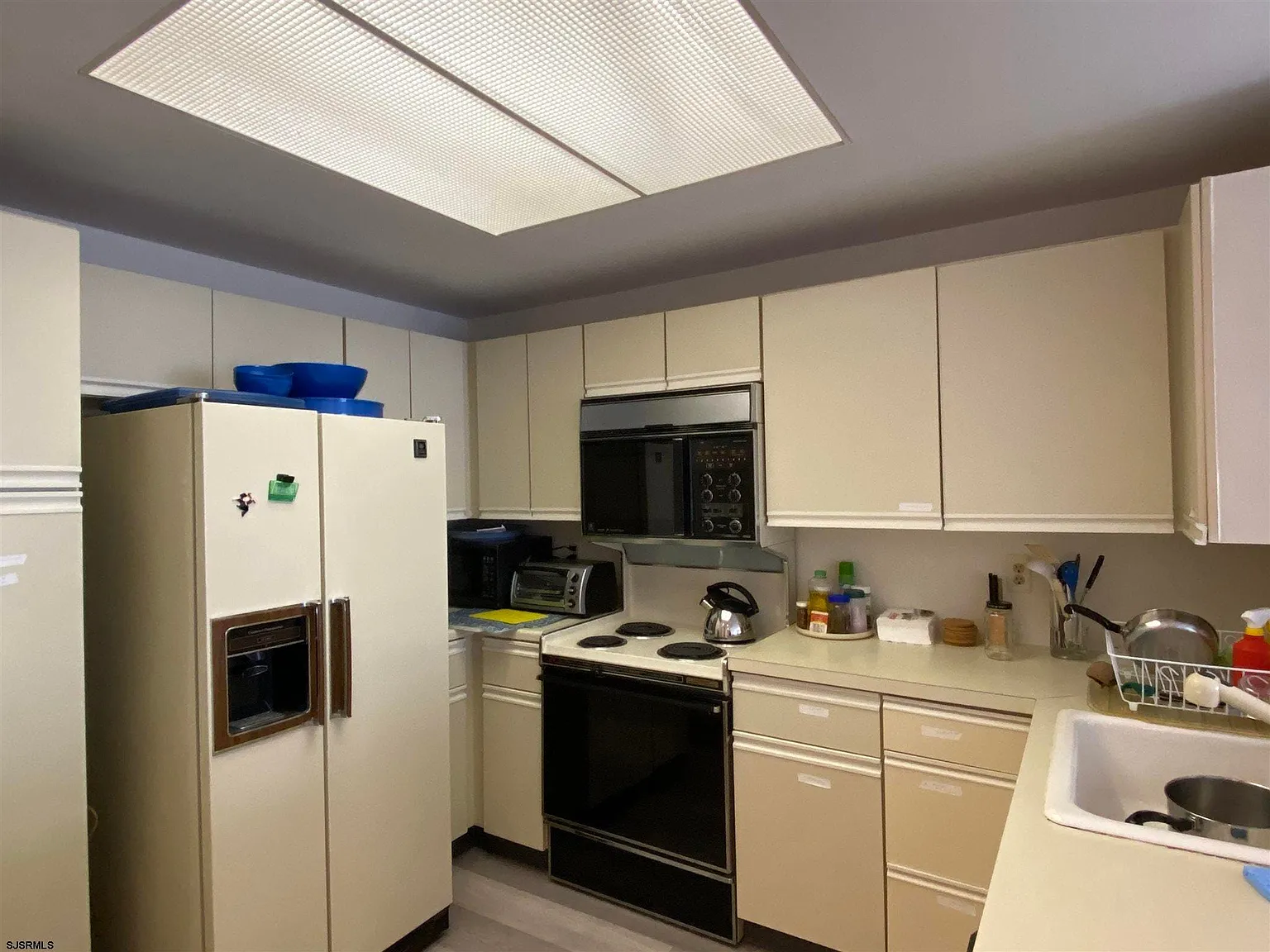 1 bed, 1.5 bath, $1,400 — Photo 4