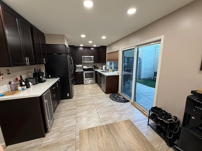 10561 Kerrigan Ct — Photo 8