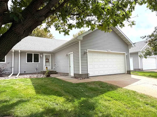 2907 Adkins Dr, Yankton, SD 57078