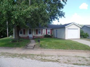 202 N Cold Springs Rd, Bloomfield, IN 47424