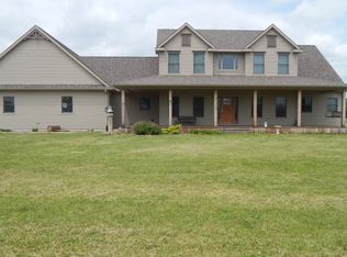 3054 E Reed Rd, Mazon, IL 60444