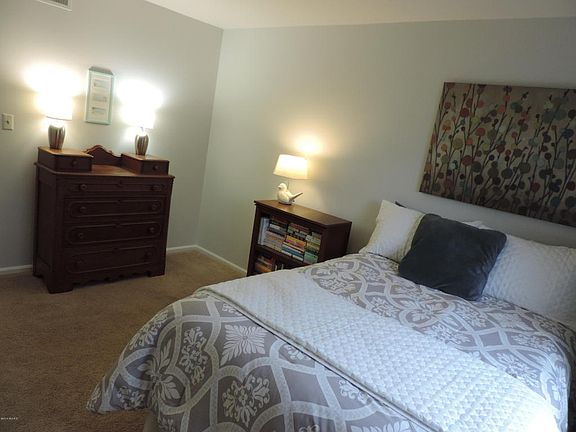 2nd image of 2543 Abbington Dr SE
